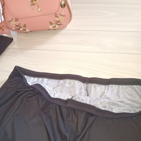 Athleisure Short Sleeves Leopard Graphic Printed Round Neck Top And Shorts - Picture 13 of 15